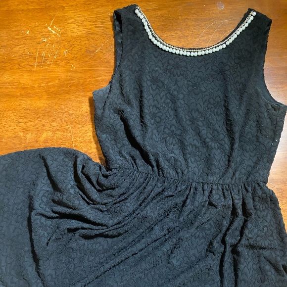 Dresses & Skirts - LBD with adorable white pearl beading